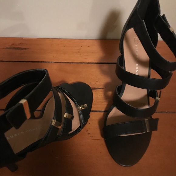 Shoes - Picture 2 of 6